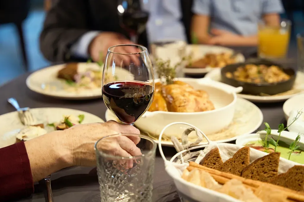 Kiedy pije się czerwone wino